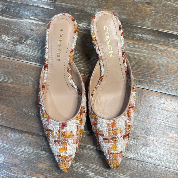 New without box COACH
Renn Tweed Kitten Heel Dress Mules - Picture 5 of 6